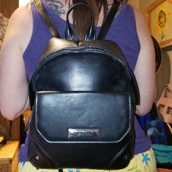 COPY - Reaction Kenneth Cole Mini Backpack - Picture 3 of 6